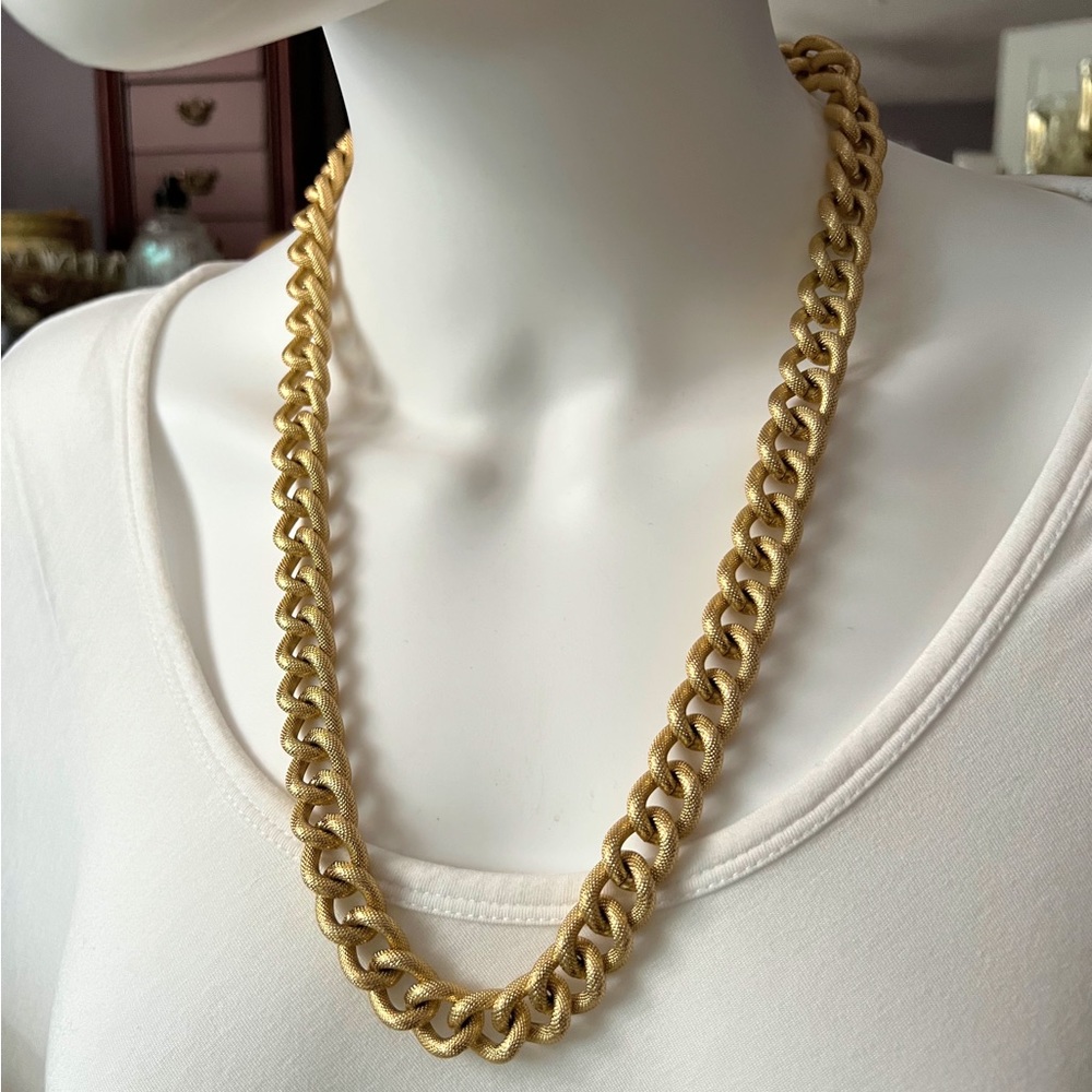 Vintage Gold-Tone Textured Curb Link Chain Necklace - Picture 2 of 4